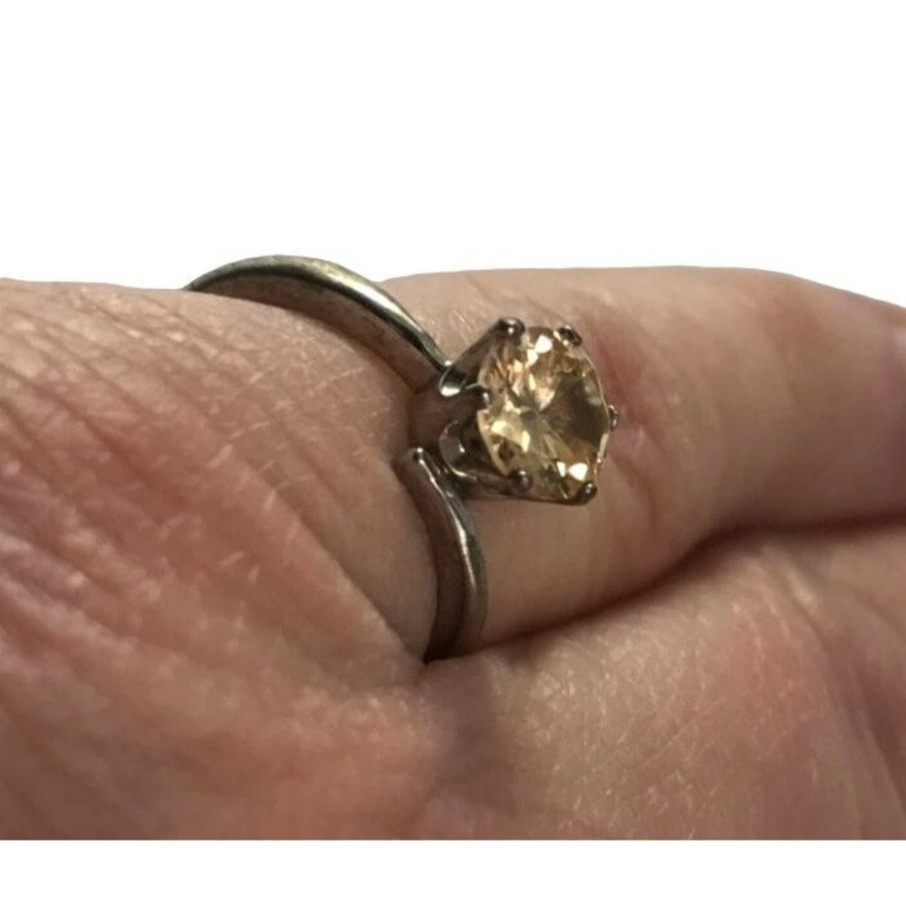 Vintage Silver Plated Champagne Cubic Zirconia CZ Solitaire Ring  Size 6.75 - Picture 2 of 5